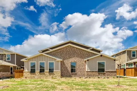 649-655 Harvest Moon Dr, Venus, TX 76084