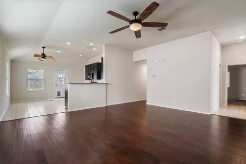 1016 Camp Verde Dr, Forney, TX 75126