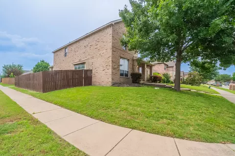 7001 Bickers Dr, Rowlett, TX 75089 photo 2