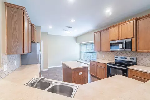 7001 Bickers Dr, Rowlett, TX 75089 photo 5