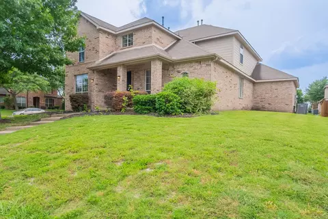 7001 Bickers Dr, Rowlett, TX 75089 photo 3