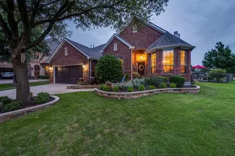 951 Senna Dr, Lantana, TX 76226