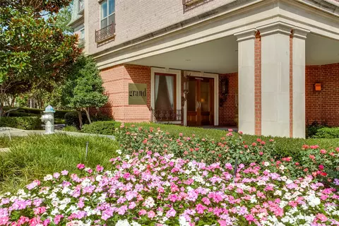 3303 Blackburn St #402, Dallas, TX 75204