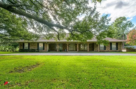 2407 Benton Rd, Bossier City, LA 71111
