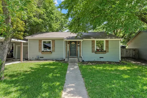 211 N 40th St, Waco, TX 76710