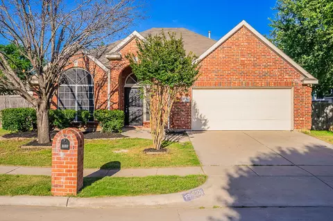 7028 Herman Jared Dr, North Richland Hills, TX 76182