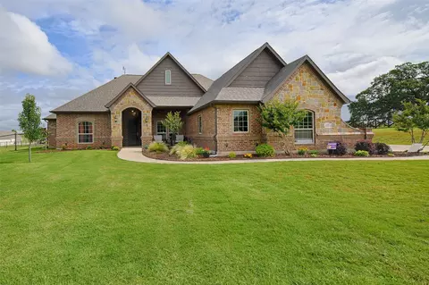 126 Flying Diamond Dr, Springtown, TX 76082