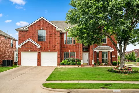 1117 Ruby St, Plano, TX 75094