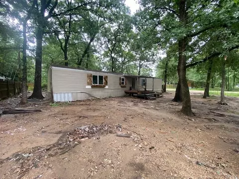 154 Navajo Dr, Mabank, TX 75156