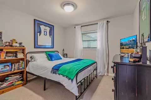 Bedroom - 2012 Island Cir, Tool, TX 75143 photo 5 of 6