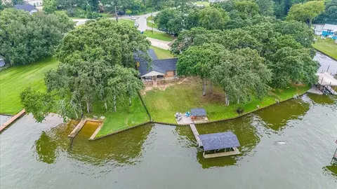 View/Area - 2012 Island Cir, Tool, TX 75143 photo 3 of 4