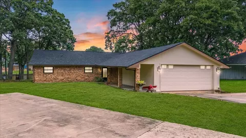Exterior - 2012 Island Cir, Tool, TX 75143 photo 3 of 3