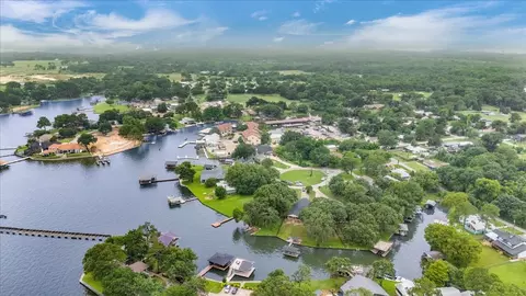 View/Area - 2012 Island Cir, Tool, TX 75143 photo 1 of 4