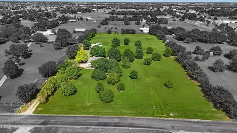 5861 Hayes Rd, Midlothian, TX 76065