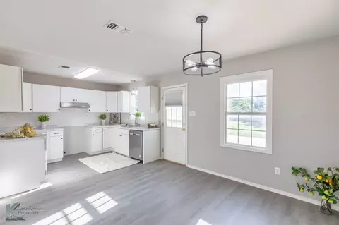 821 Cherry Ln, Clyde, TX 79510