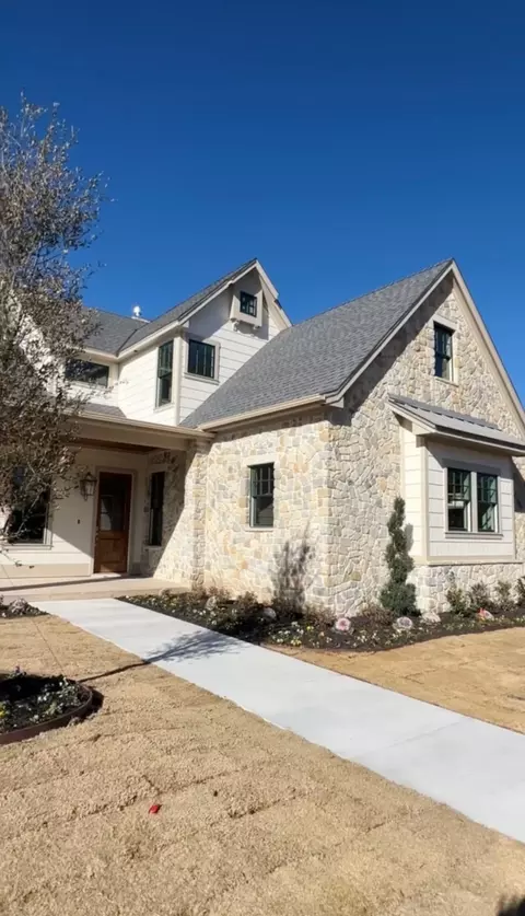 405 Mary Lou Ct, Granbury, TX 76048