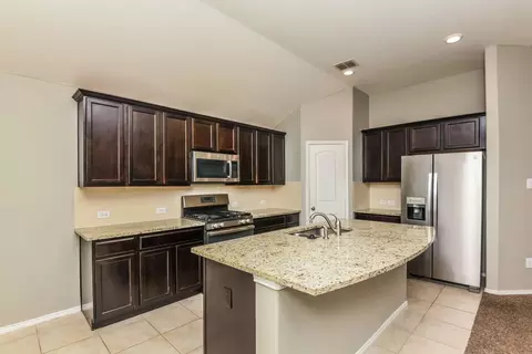 617 Saguaro Dr, Haslet, TX 76052