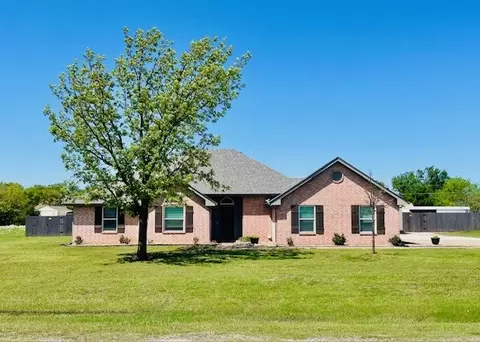 1116 W Sharpshire Dr, Waxahachie, TX 75165