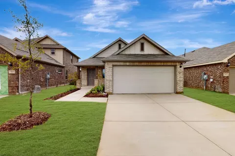 7417 Spicebush Dr, Denton, TX 76249