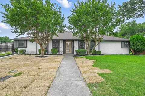 1425 Cassandra Cir, Desoto, TX 75115
