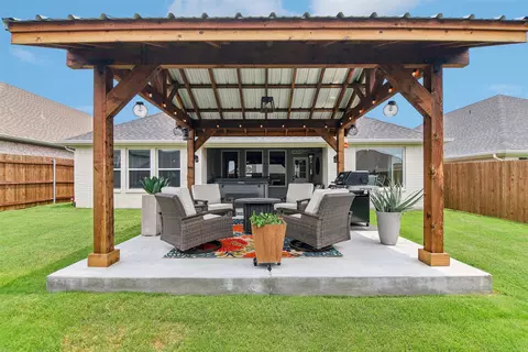 920 Rodgers Ave, Godley, TX 76044