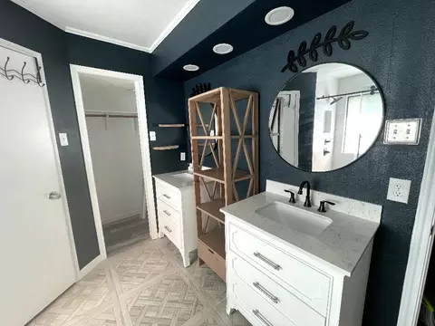 Bath - 22 Buttercup Cir, Waco, TX 76708 photo 1 of 7