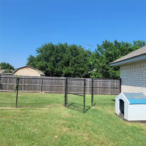Exterior - 22 Buttercup Cir, Waco, TX 76708 photo 3 of 3