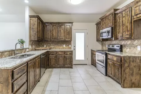 Kitchen - 232 Lovers Path Dr, Springtown, TX 76082 photo 1 of 4