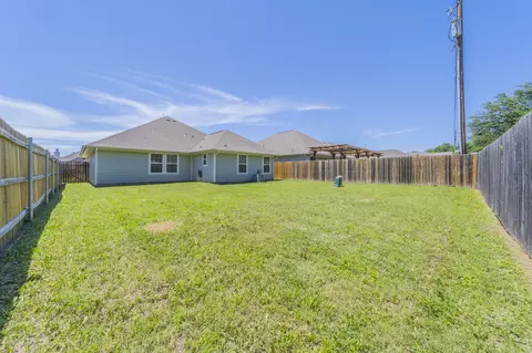 Exterior - 232 Lovers Path Dr, Springtown, TX 76082 photo 7 of 7