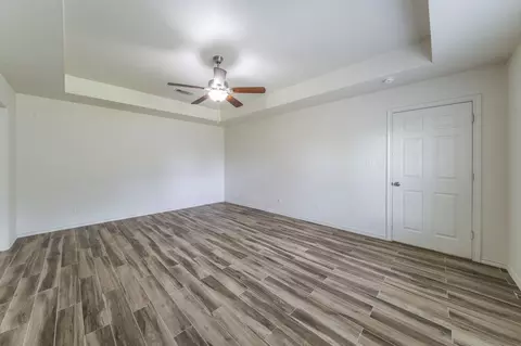 Living - 232 Lovers Path Dr, Springtown, TX 76082 photo 7 of 8