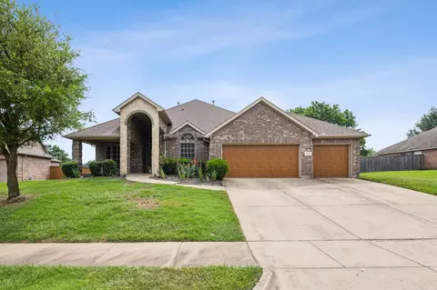 912 Kittery Dr, Desoto, TX 75115