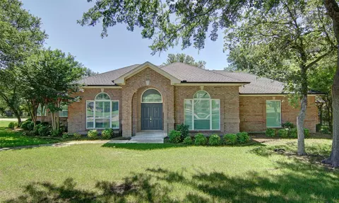 332 Diamond Oaks Dr, Hudson Oaks, TX 76087