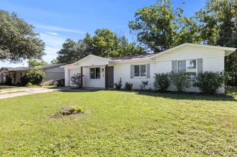 5509 Cloverdale Dr, Fort Worth, TX 76134