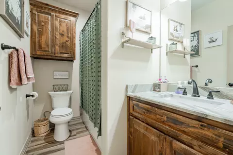 Bath - 3547 County Road 1092, Celeste, TX 75423 photo 3 of 4