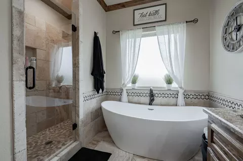 Bath - 3547 County Road 1092, Celeste, TX 75423 photo 1 of 4