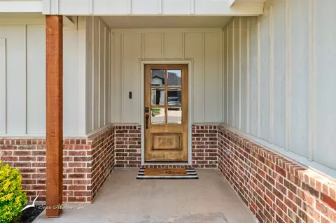 Entry Way - 7010 Jet Stream Dr, Abilene, TX 79606 photo 1 of 5