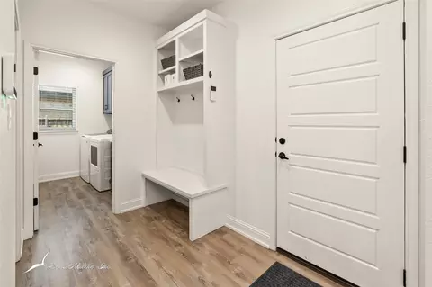 Entry Way - 7010 Jet Stream Dr, Abilene, TX 79606 photo 4 of 5