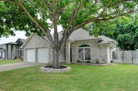 3312 Kelley Dr, Grand Prairie, TX 75052