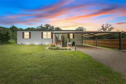 5904 S Lakeside Hills Ct, Granbury, TX 76048