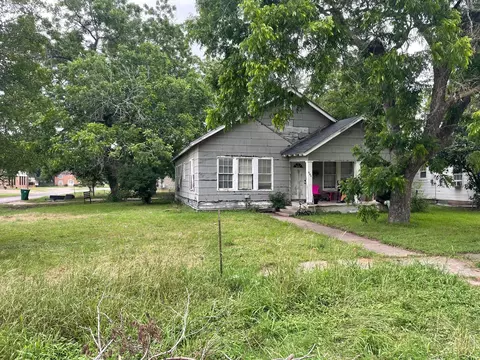 801 E Limestone Ave, Mart, TX 76664 photo 4