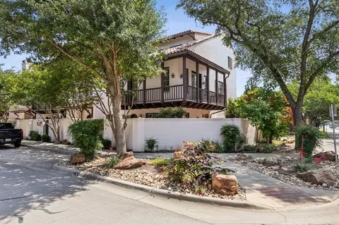 275 Casa Blanca Ave, Fort Worth, TX 76107