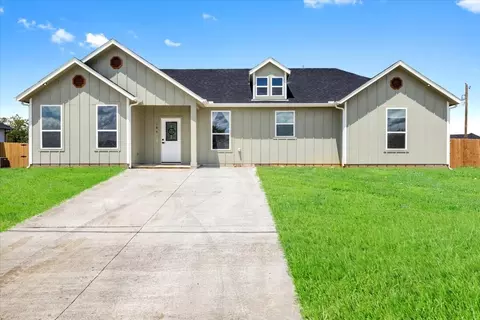 184 Cactus Canyon Dr, Bridgeport, TX 76426