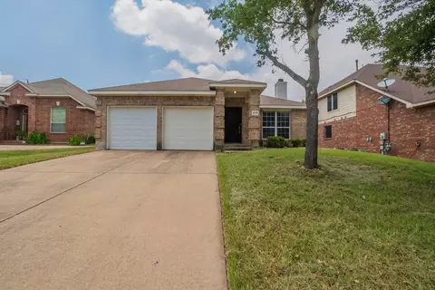 4841 Kingfisher Ln, Mesquite, TX 75181