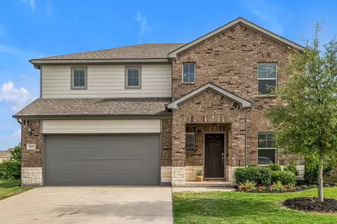 10613 Dolostone Ct, Fort Worth, TX 76108