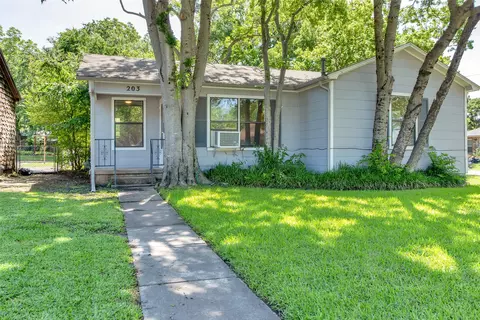 203 N Tolbert Ave, Sherman, TX 75092