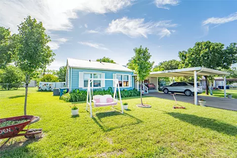 305 S Harding St, Breckenridge, TX 76424