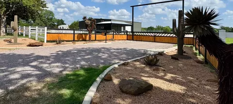 8740 E Fm 922, Valley View, TX 76272