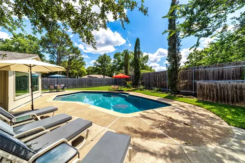7501 Ridgeway Ave, North Richland Hills, TX 76182