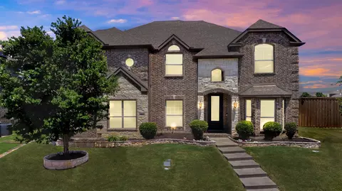 8102 Fallbrook Dr, Sachse, TX 75048