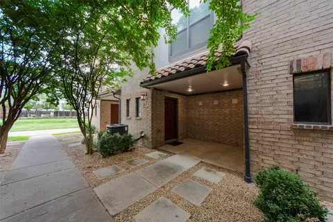13900 Noel Rd #15, Dallas, TX 75240